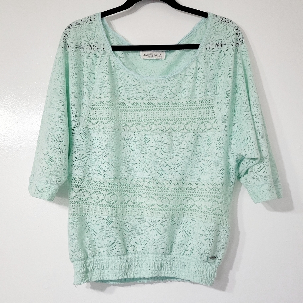 Abercrombie & Fitch Mint Green Lightweight Crocheted Top Size M